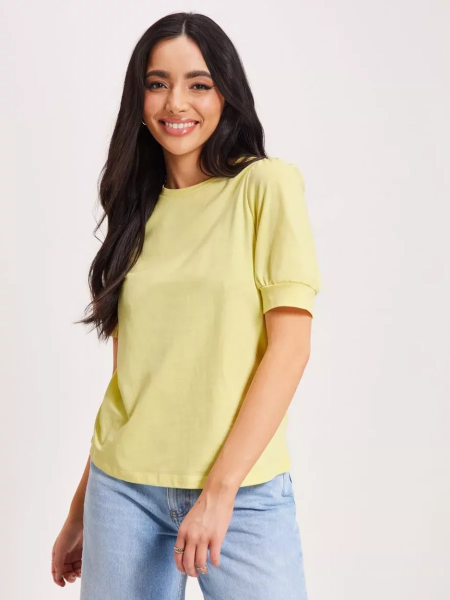 Vero Moda Top in Green for Woman by Nelly GOOFASH