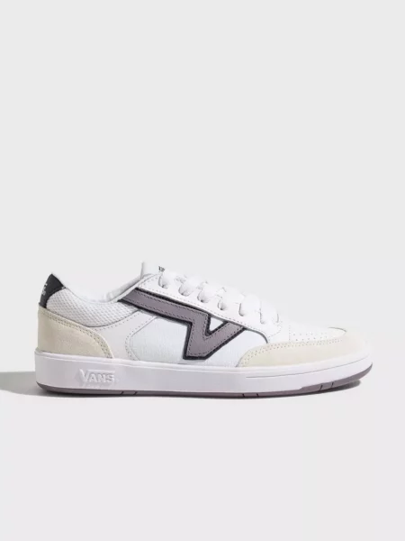 White Sneakers for Woman from Nelly GOOFASH