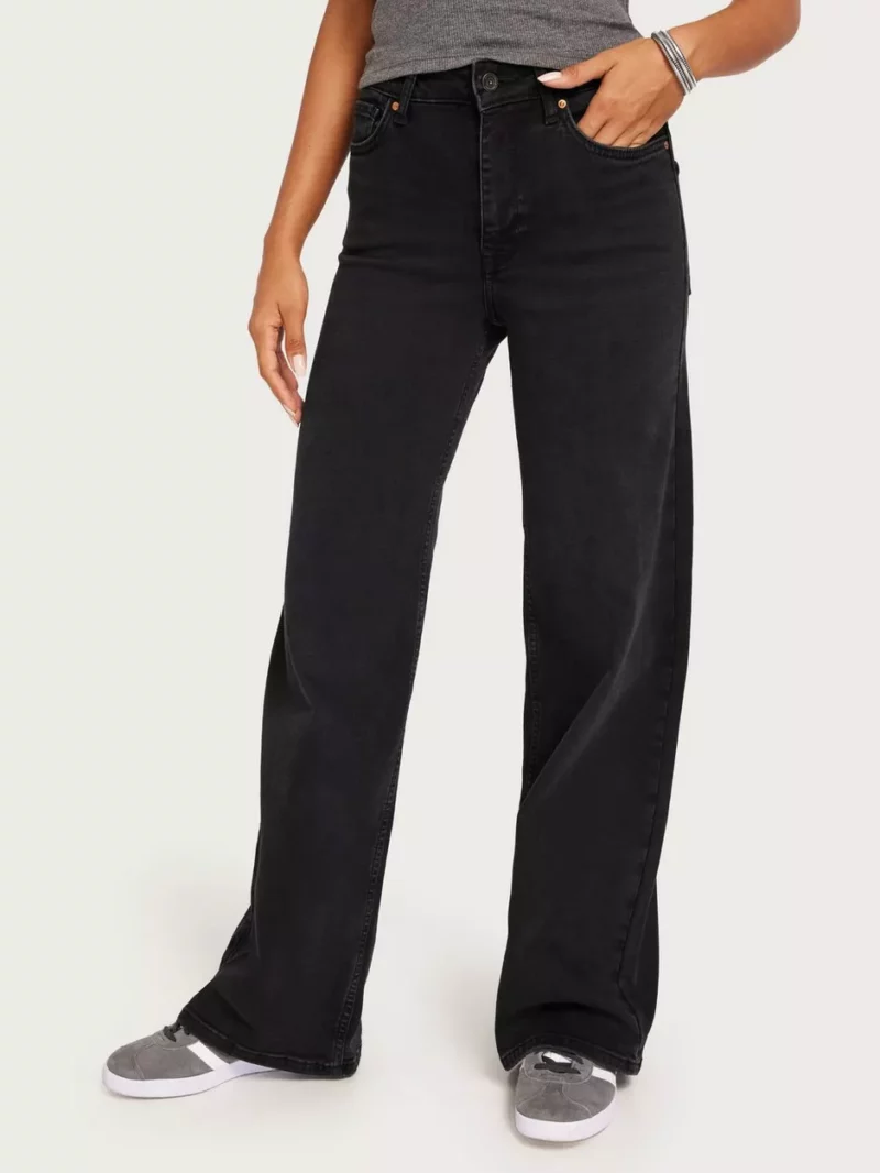 Wide Leg Jeans in Black Nelly - Only GOOFASH