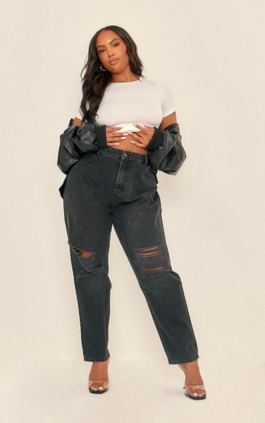 Woman Black Mom Jeans at PrettyLittleThing GOOFASH