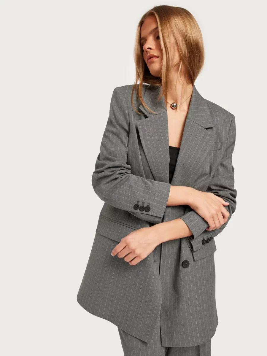 Woman Blazer in Grey Nelly - Selected GOOFASH