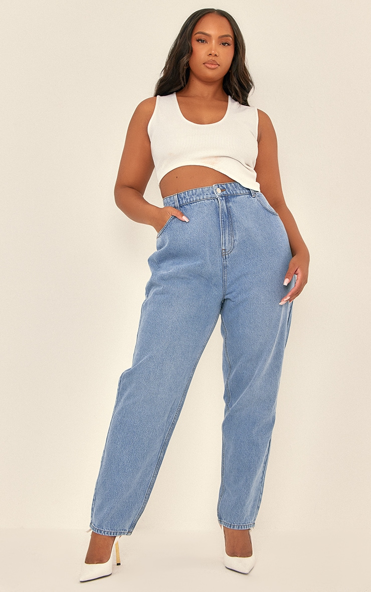 Woman Blue Mom Jeans by PrettyLittleThing GOOFASH