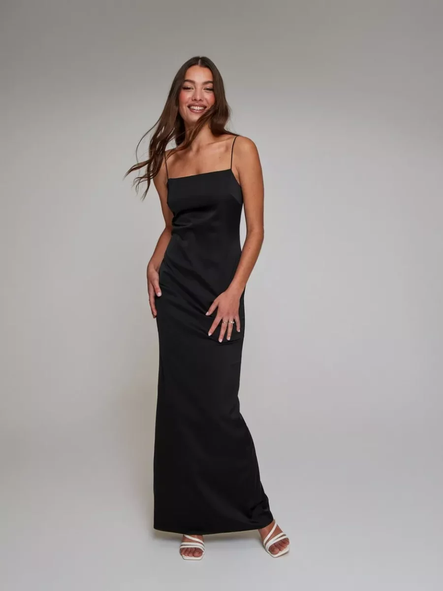 Woman Party Dress in Black at Nelly GOOFASH