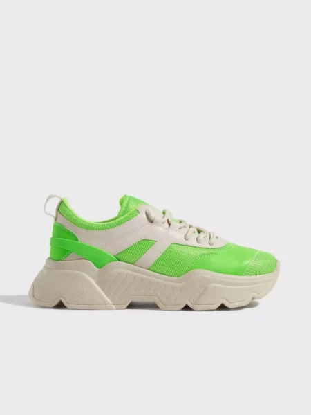 Woman Sneakers in Green - Nelly GOOFASH