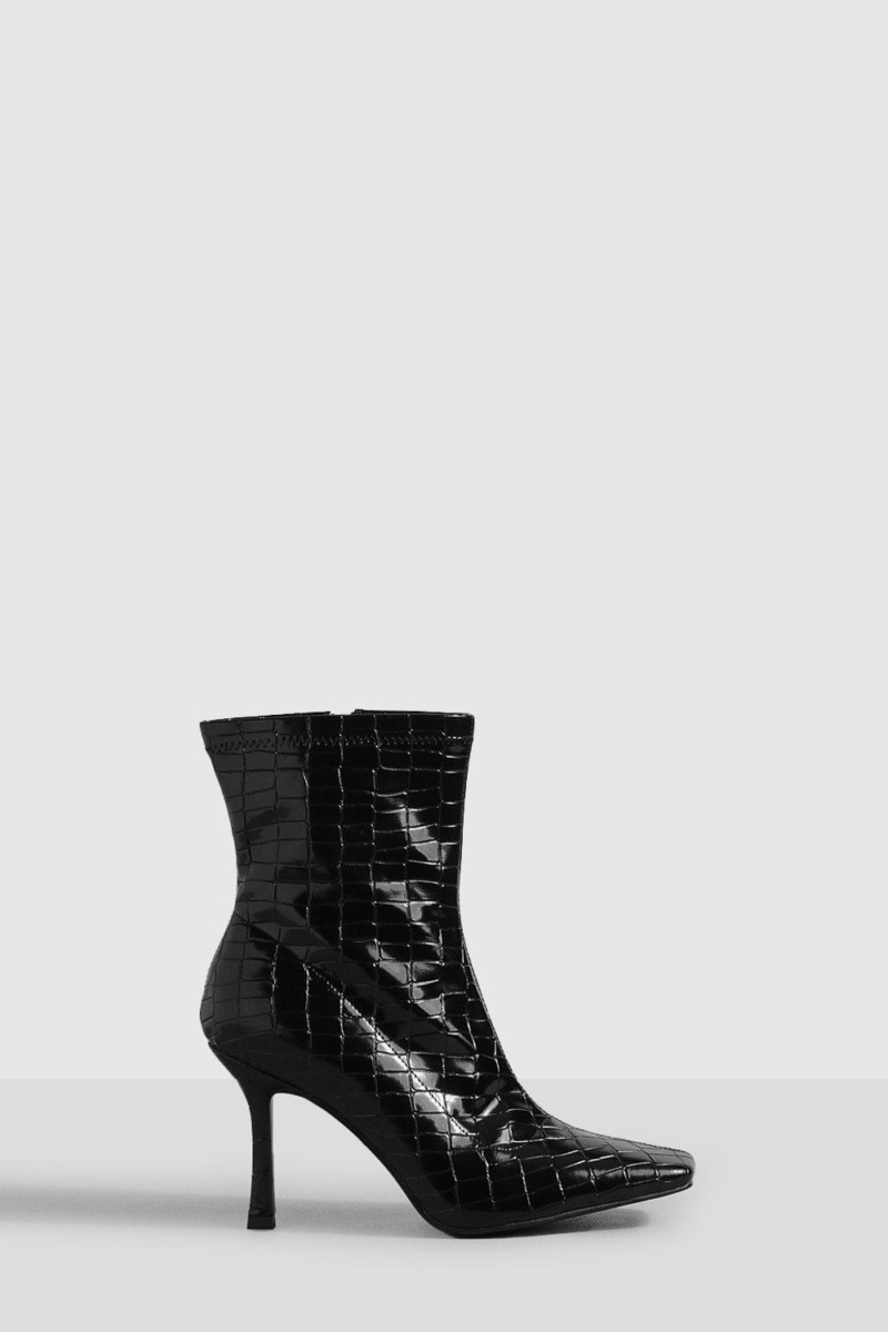 Woman Sock Boots in Black Boohoo GOOFASH