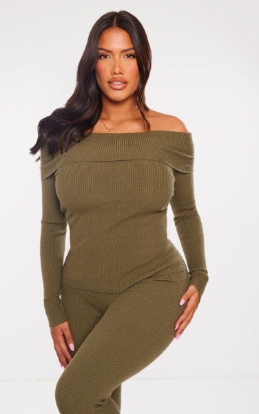Woman Top Olive at PrettyLittleThing GOOFASH