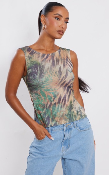 Woman Top in Green - PrettyLittleThing GOOFASH