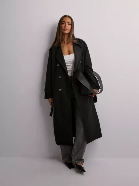 Woman Trench Coat in Black Nelly GOOFASH