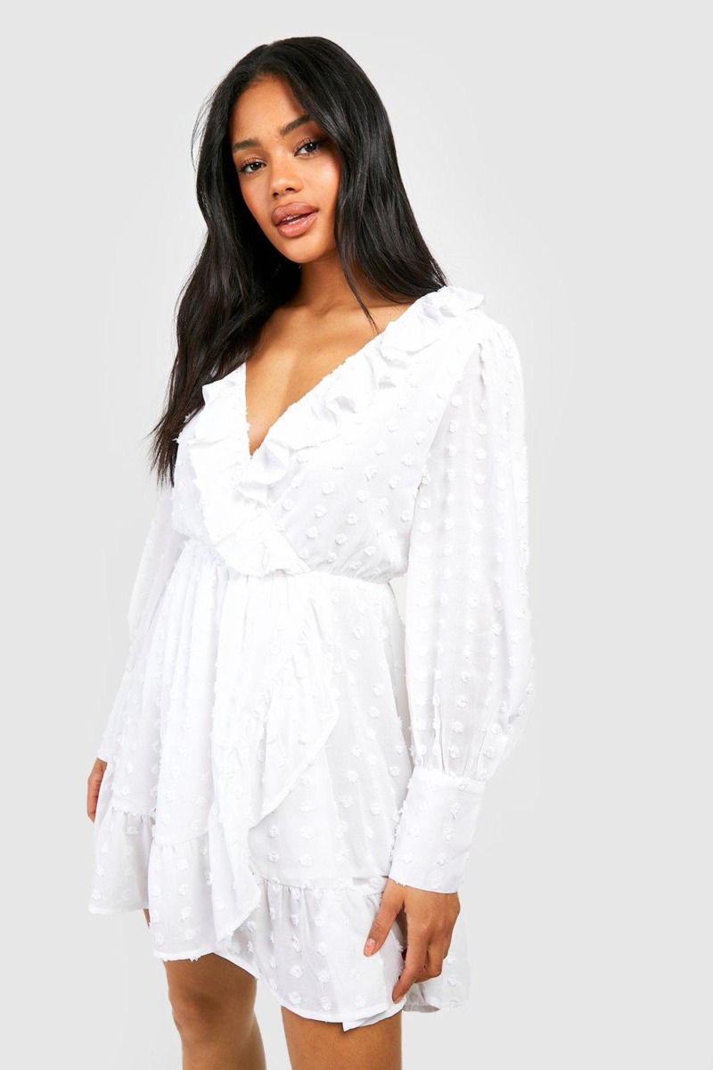 Woman Wrap Dress in White - Boohoo GOOFASH