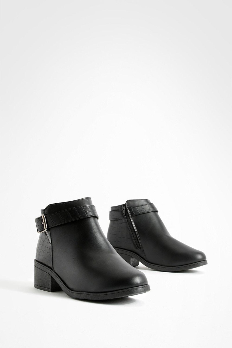 Women Black Chelsea Boots by Boohoo GOOFASH