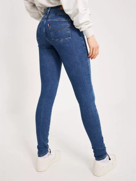 Women Skinny Jeans Blue Nelly Levi's GOOFASH