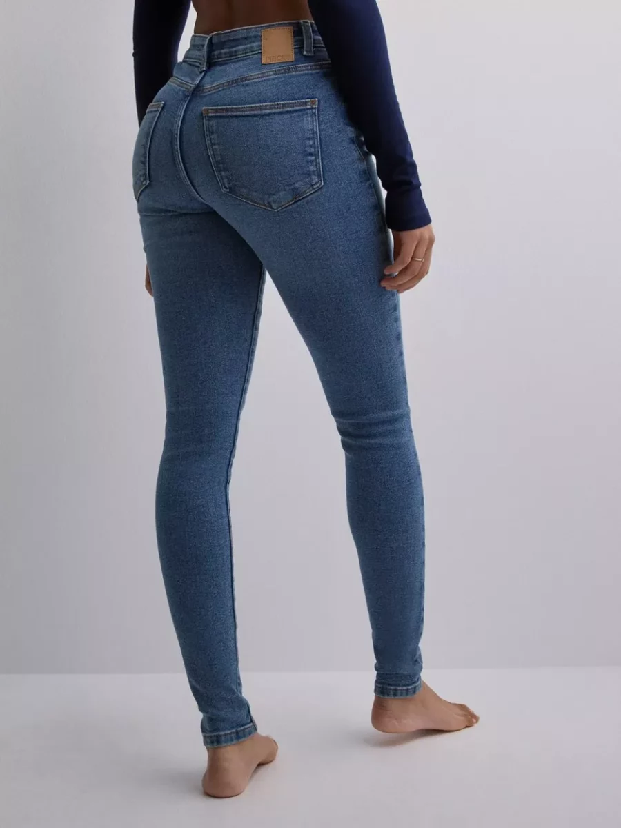Women Skinny Jeans in Blue Nelly Pieces GOOFASH