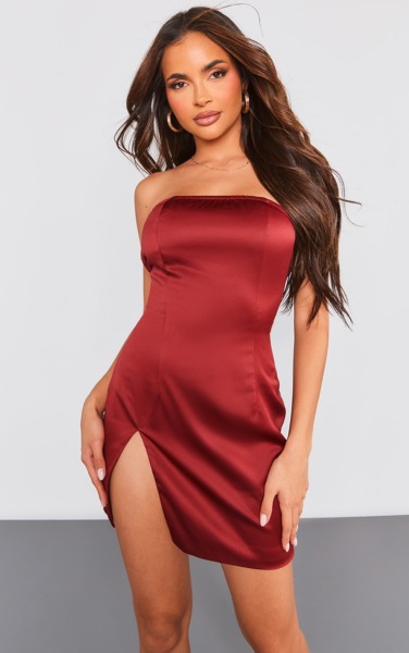 Womens Bandeau in Red at PrettyLittleThing GOOFASH