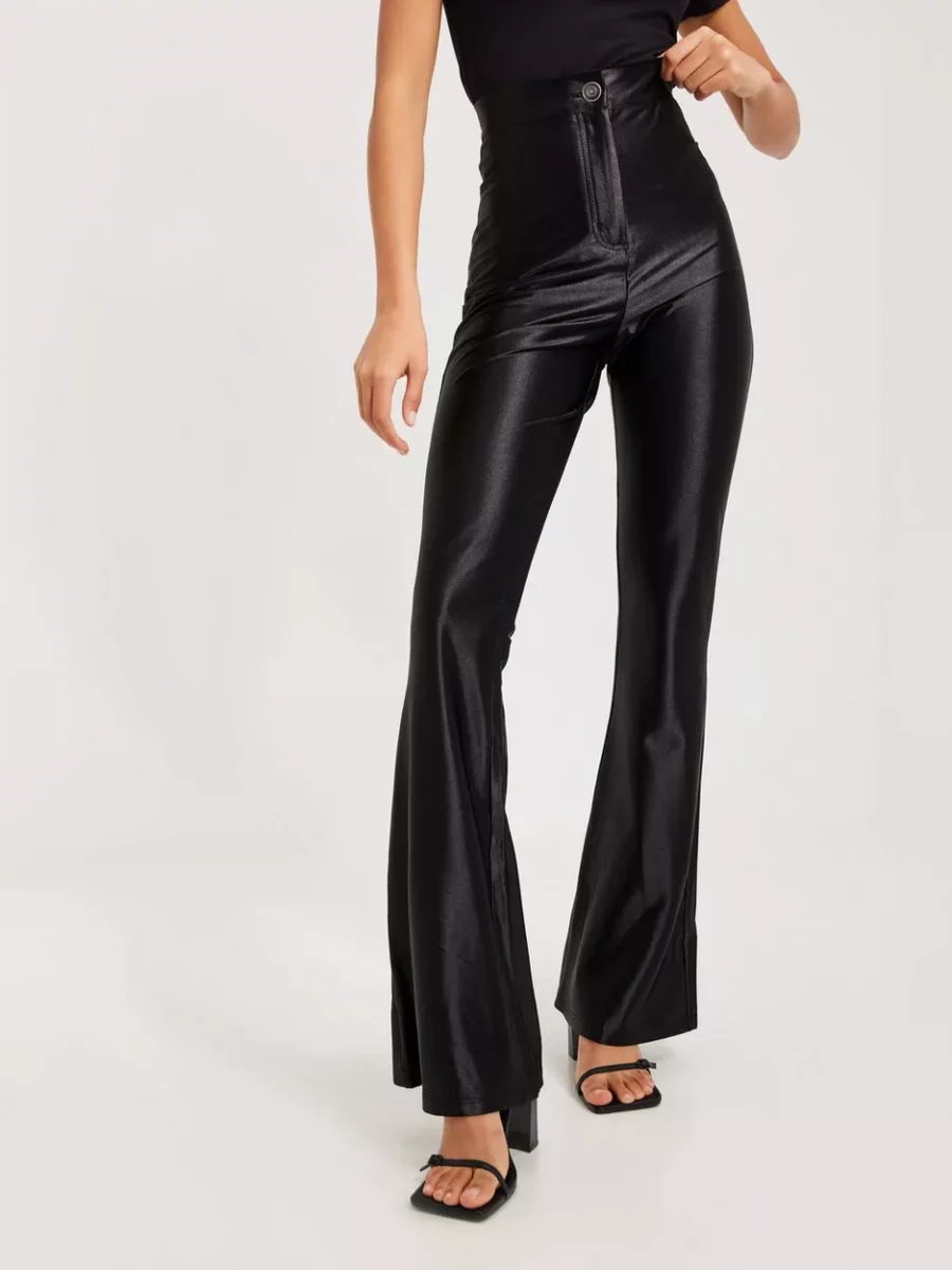Womens Black Flared Trousers at Nelly GOOFASH