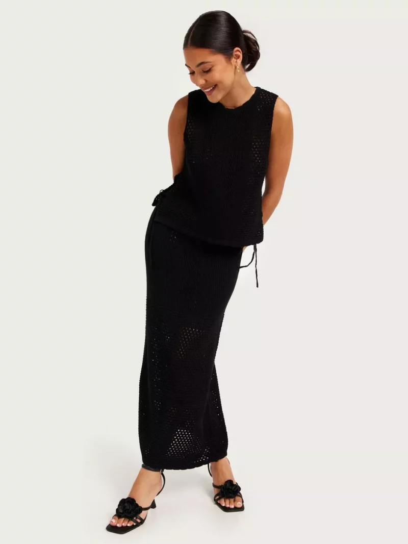Womens Black Skirt from Nelly GOOFASH