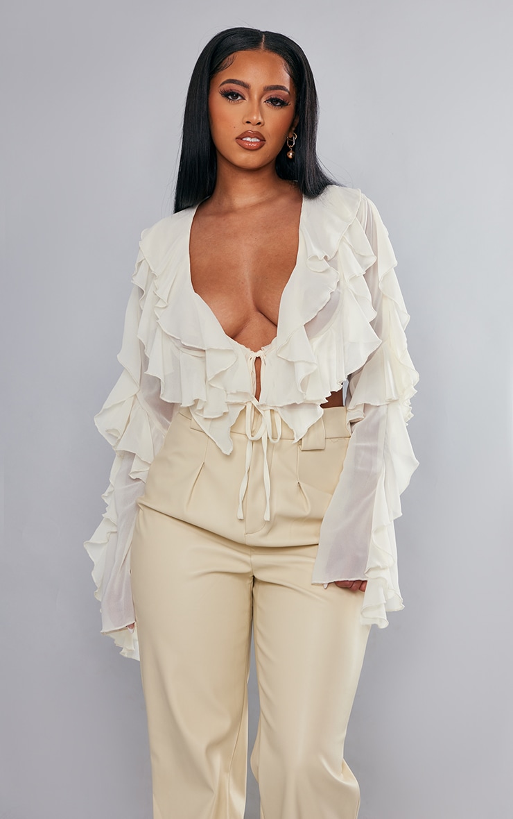 Womens Blouse in Cream at PrettyLittleThing GOOFASH
