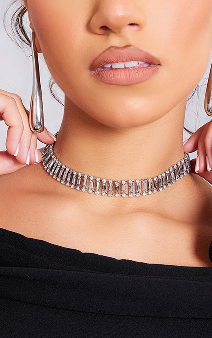 Women's Choker in Silver at PrettyLittleThing GOOFASH