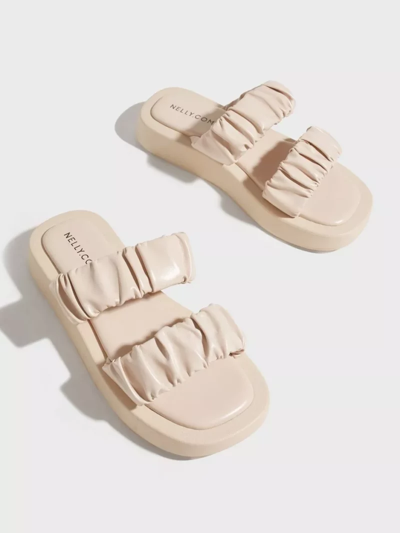 Womens Cream Flat Sandals from Nelly GOOFASH