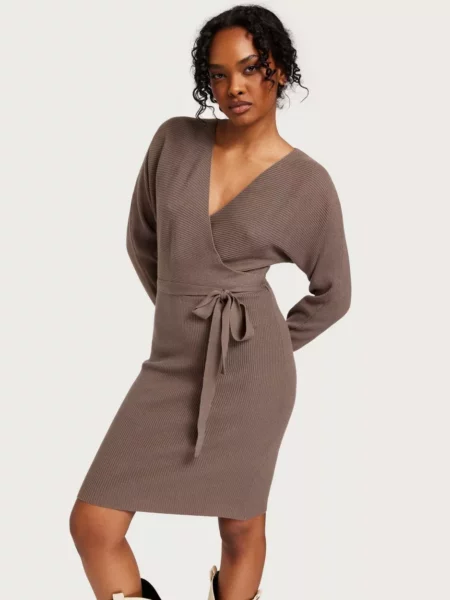 Womens Dress Brown from Nelly GOOFASH
