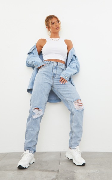 Womens Mom Jeans in Blue at PrettyLittleThing GOOFASH