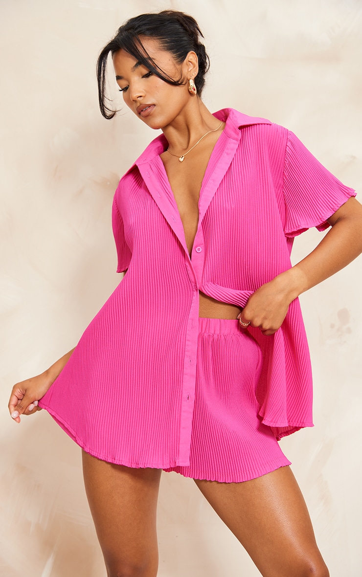 Women's Pink Short Sleeve Shirt by PrettyLittleThing GOOFASH