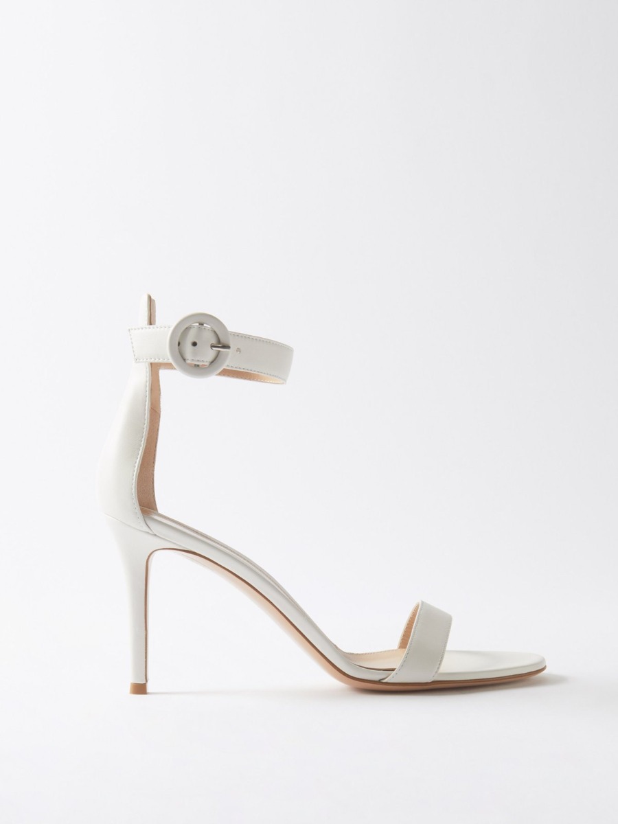 Womens Sandals White Matches Fashion - Gianvito Rossi GOOFASH