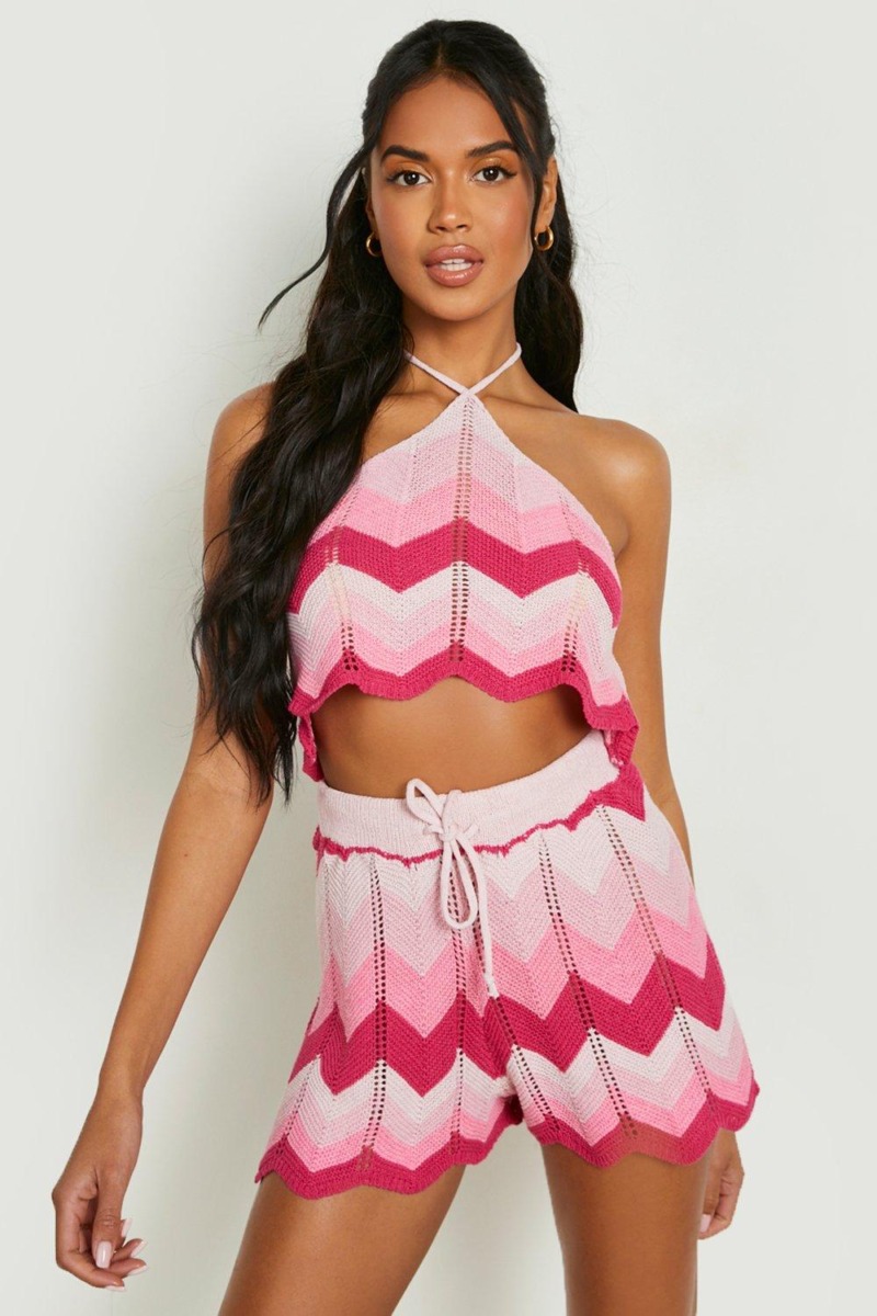 Womens Shorts in Pink by Boohoo GOOFASH