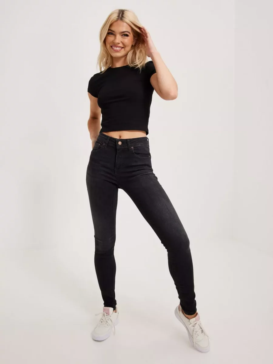 Womens Slim Jeans in Black - Vero Moda - Nelly GOOFASH