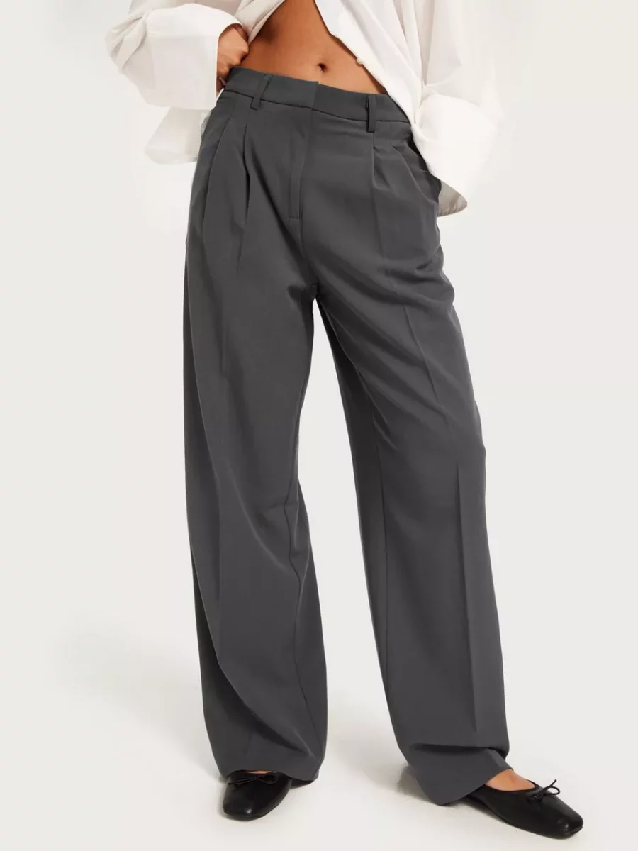 Womens Trousers Grey - Nelly GOOFASH