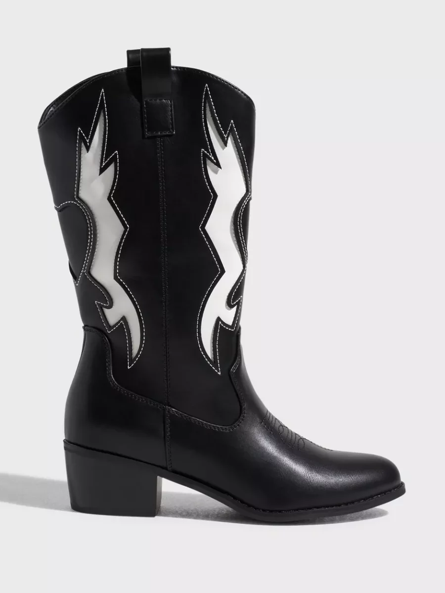 Women's White Cowboy Boots Nelly Pieces GOOFASH