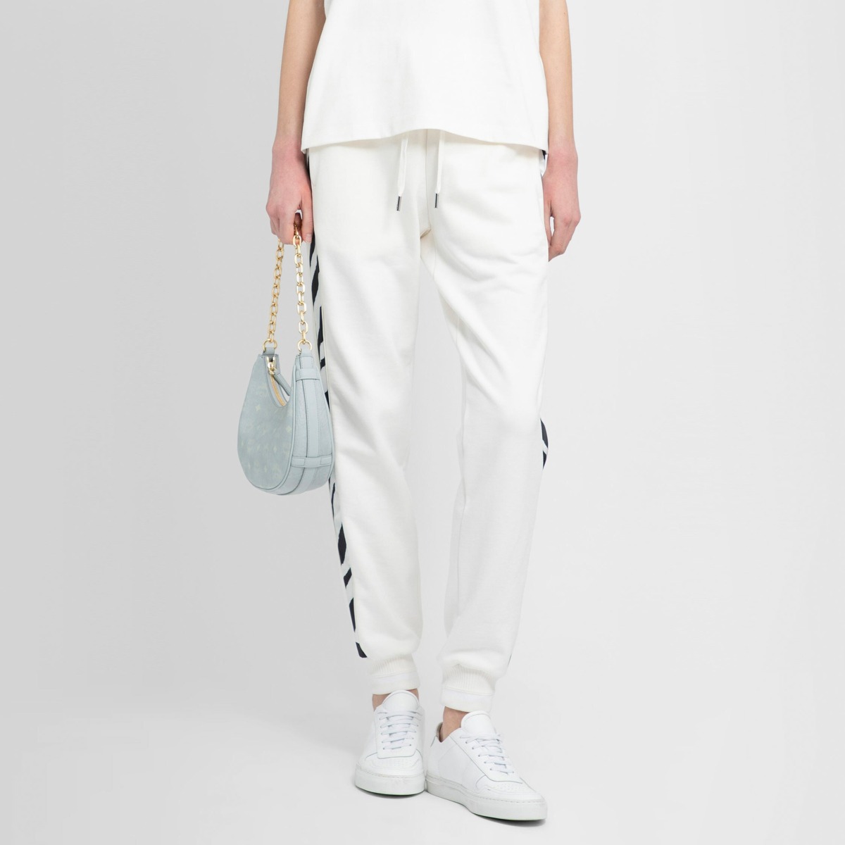 Women's White Trousers Antonioli - Mcm GOOFASH