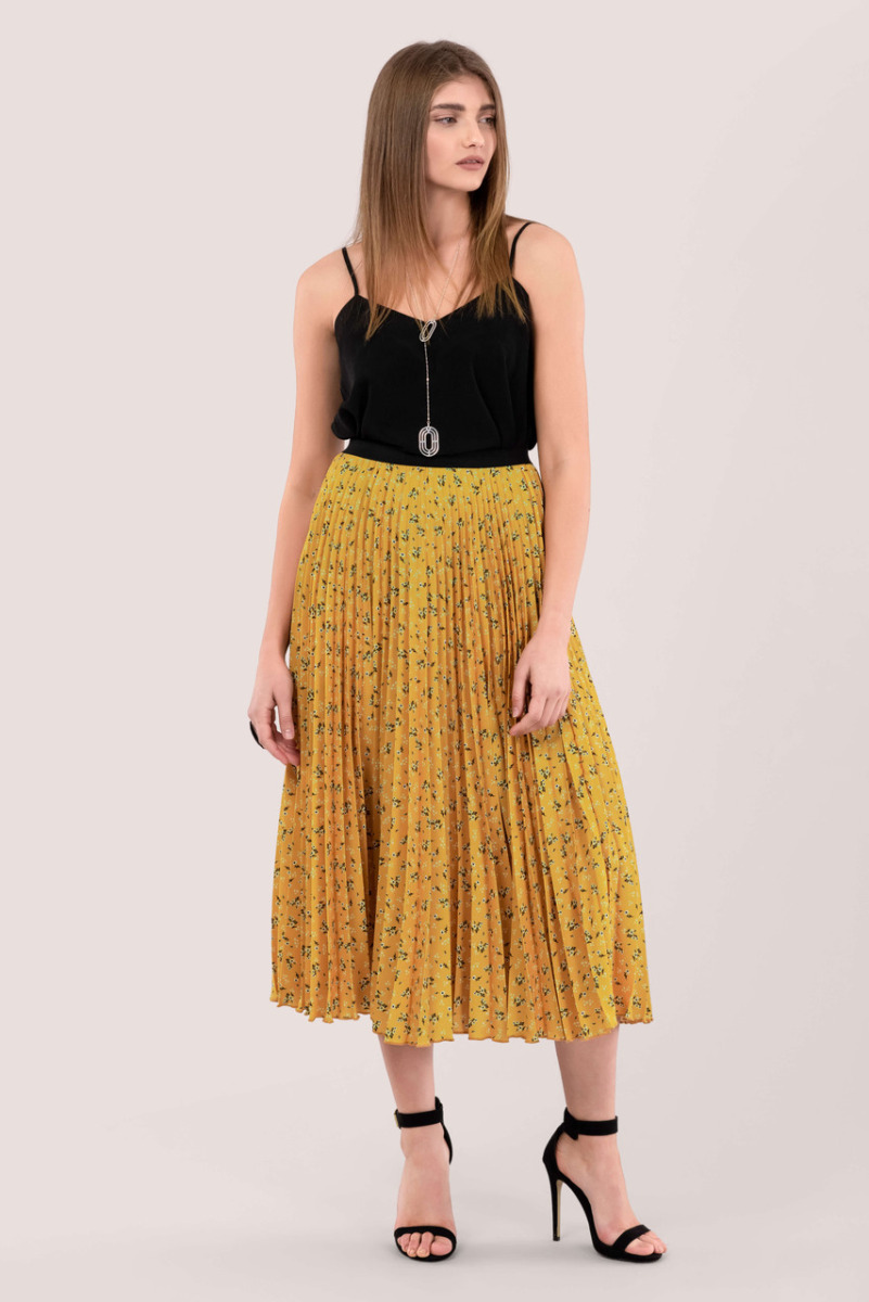 Womens Yellow Pleated Skirt by Closet London GOOFASH
