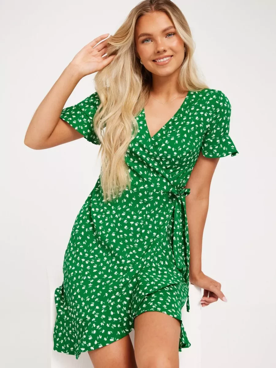 Wrap Dress in Green Only Nelly Woman GOOFASH