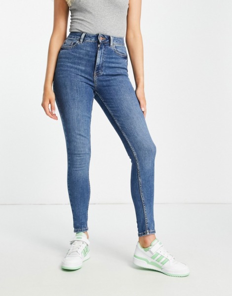 Asos - Woman Skinny Jeans in Blue - New Look GOOFASH
