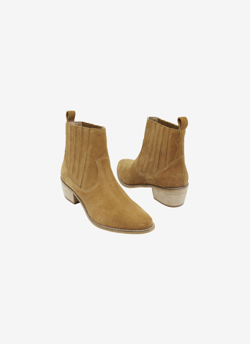 Brora Womens Ankle Boots in Sand GOOFASH