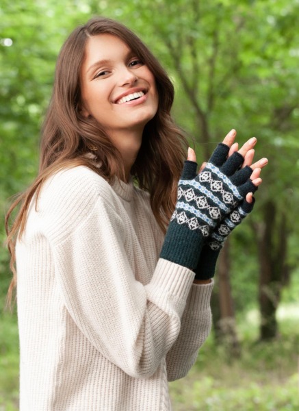 Brora - Womens Fingerless Gloves in Green GOOFASH