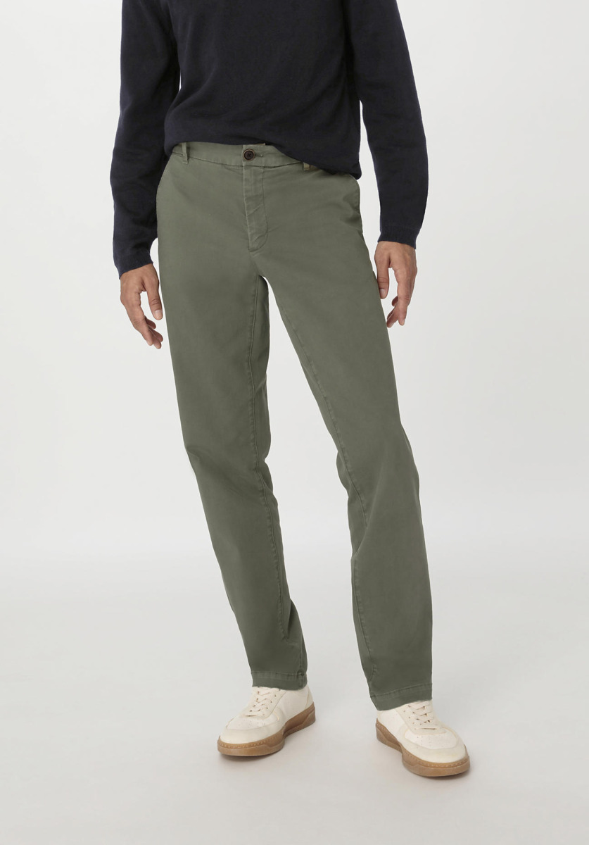 Gent Olive Chino Pants from Hessnatur GOOFASH