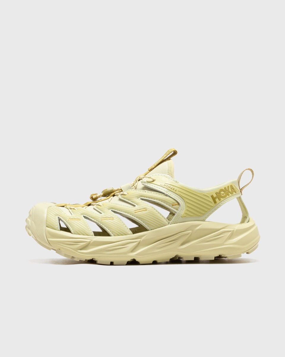 Gent Sandals in Yellow at Bstn GOOFASH