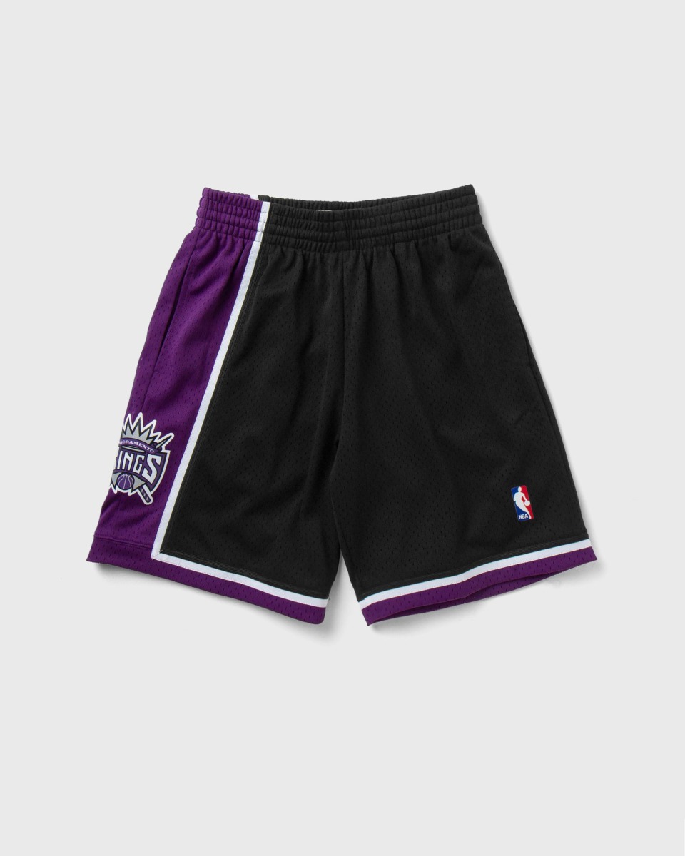Gent Shorts in Purple from Bstn GOOFASH