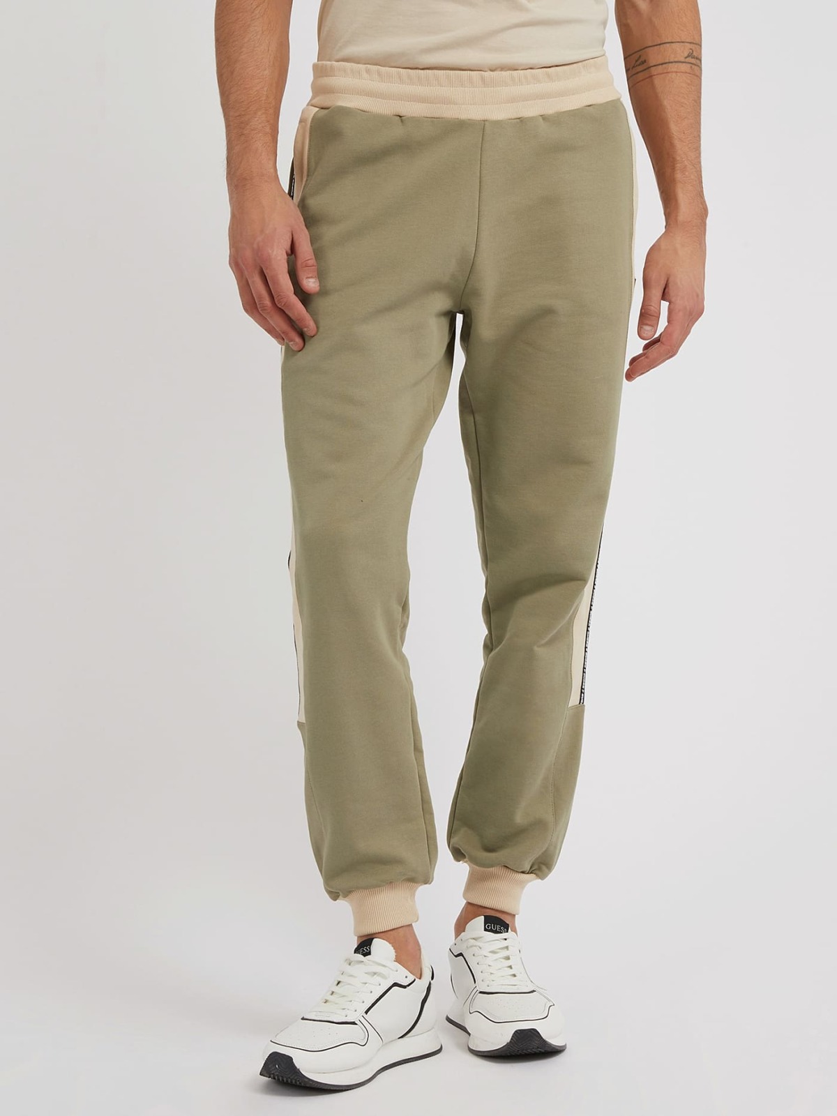 Gents Trousers Green at Guess GOOFASH
