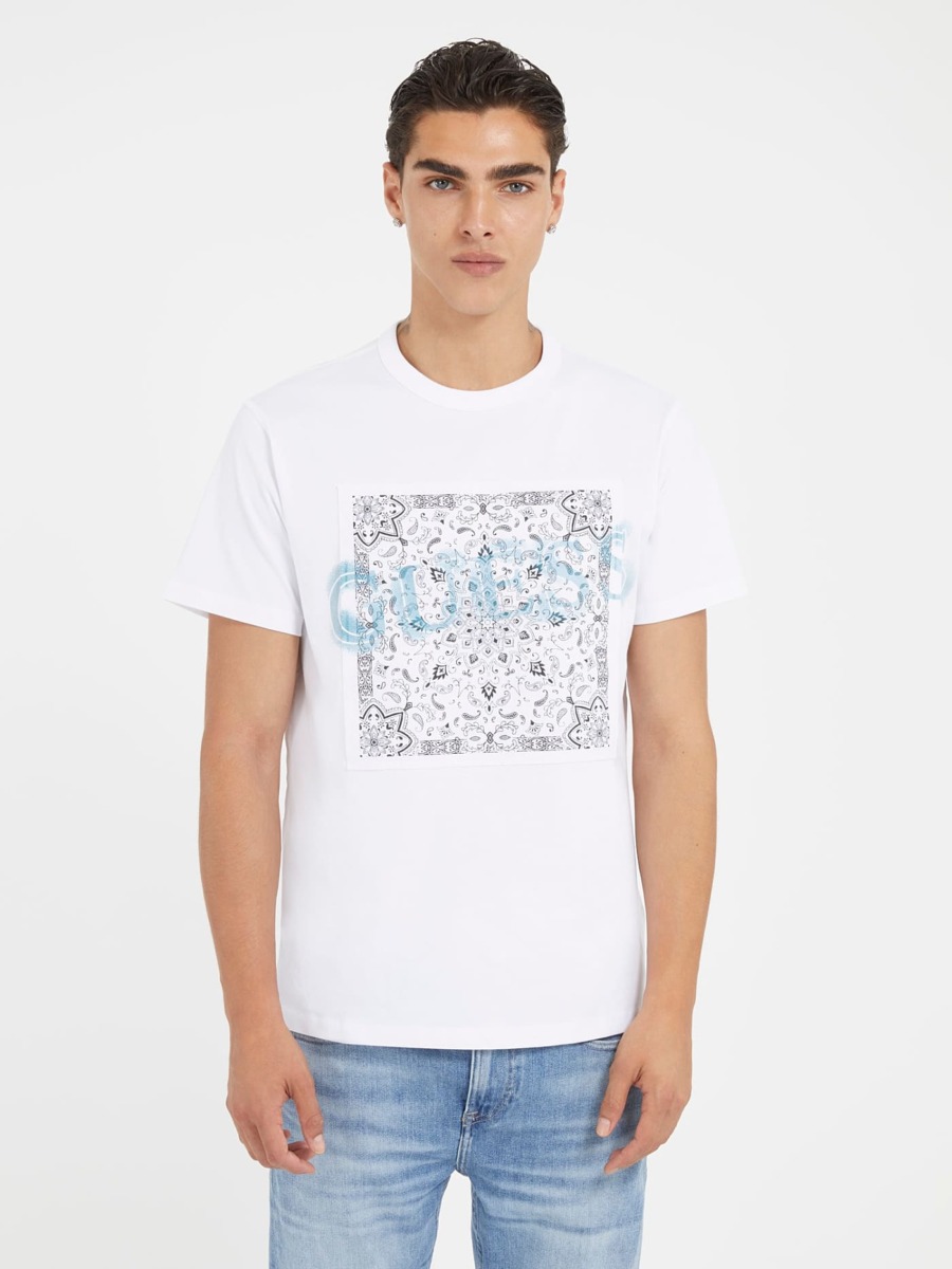 Guess T-Shirt in White GOOFASH