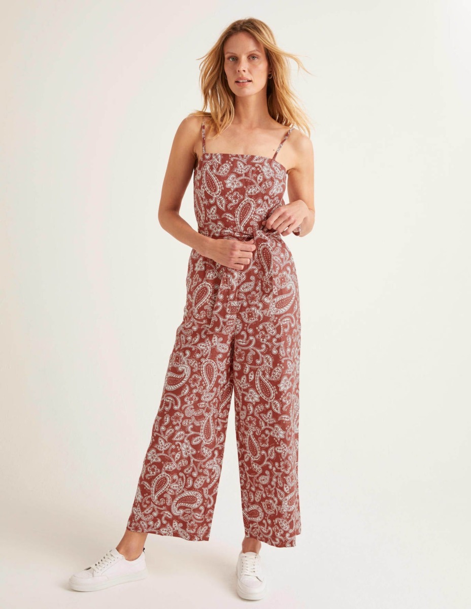 Jumpsuit in Red Boden GOOFASH