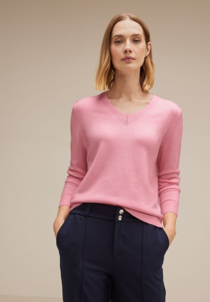 Lady Sweater in Rose by Street One GOOFASH
