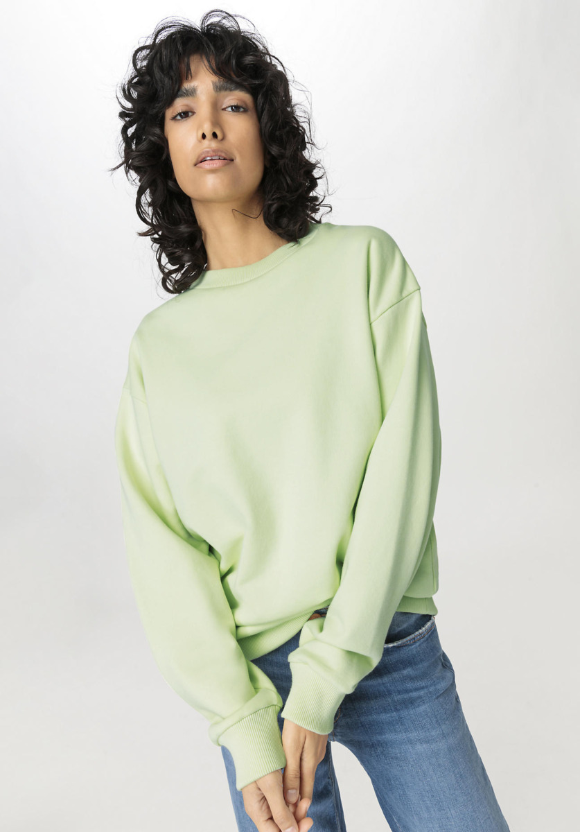 Lady Sweatshirt Green from Hessnatur GOOFASH