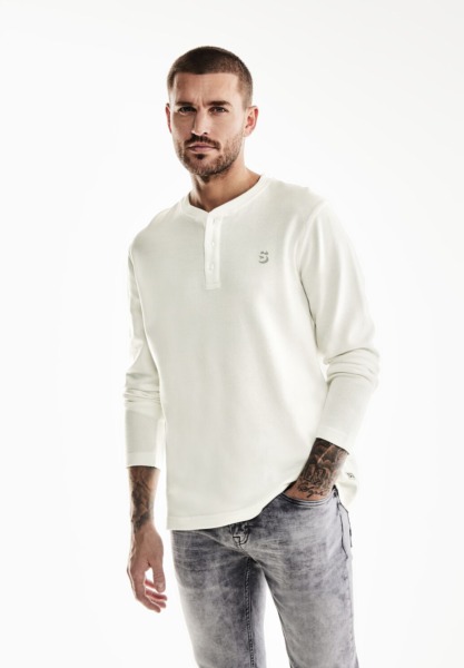 Man Henley T-Shirts in White at Street One GOOFASH
