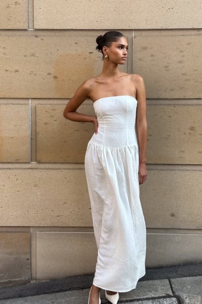 Maxi Dress White for Woman at Meshki GOOFASH