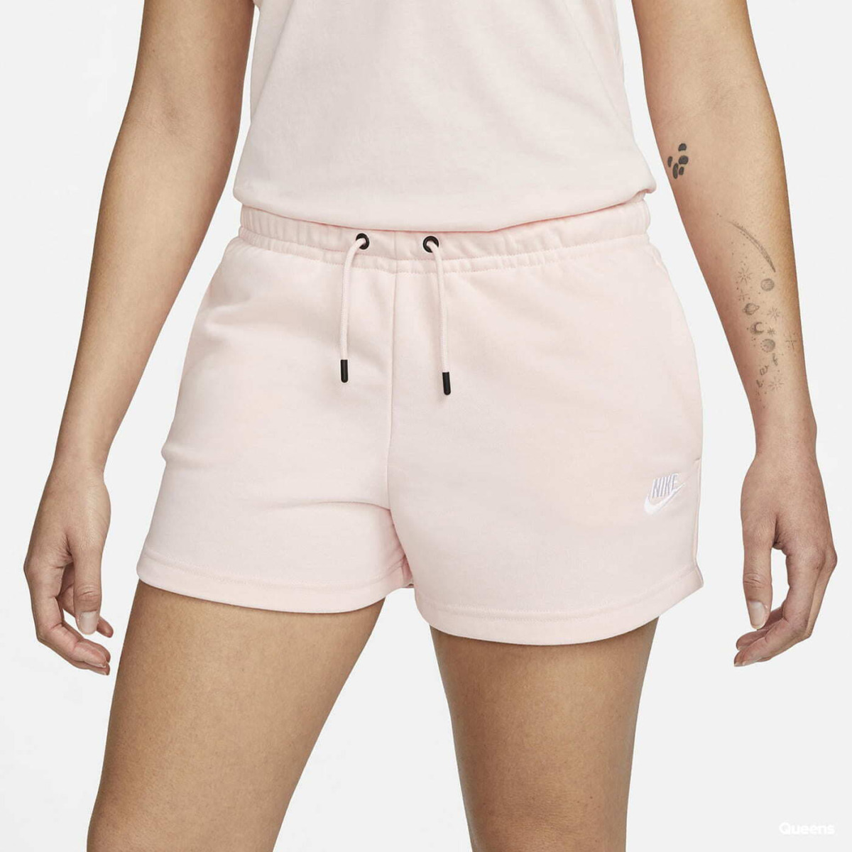 Nike - Ladies Shorts in White from Footshop GOOFASH