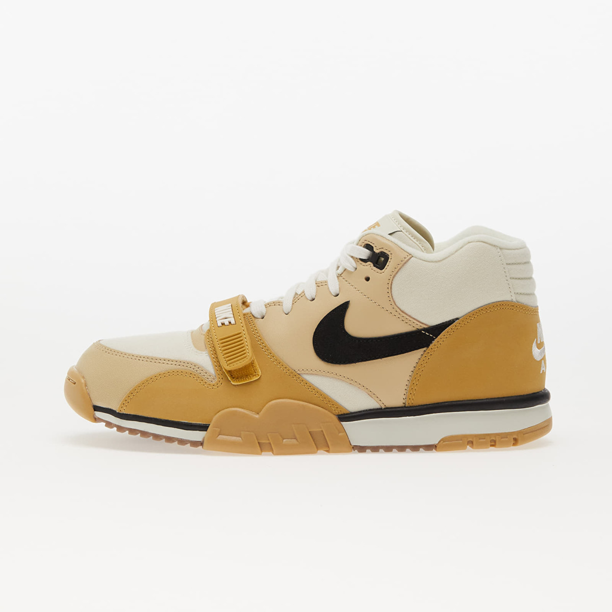 Nike Men Trainers in Gold from Footshop GOOFASH