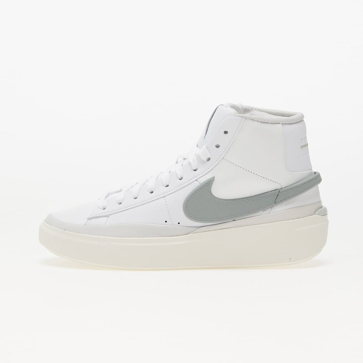 Nike - Mens Zoom Blazer Sneakers in White from Footshop GOOFASH