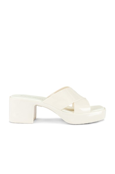 Revolve Woman Mules in Cream from Jeffrey Campbell GOOFASH